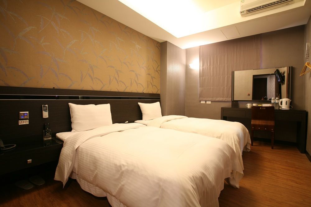 Military 75 Hotel Ταϊχούνγκ Εξωτερικό φωτογραφία