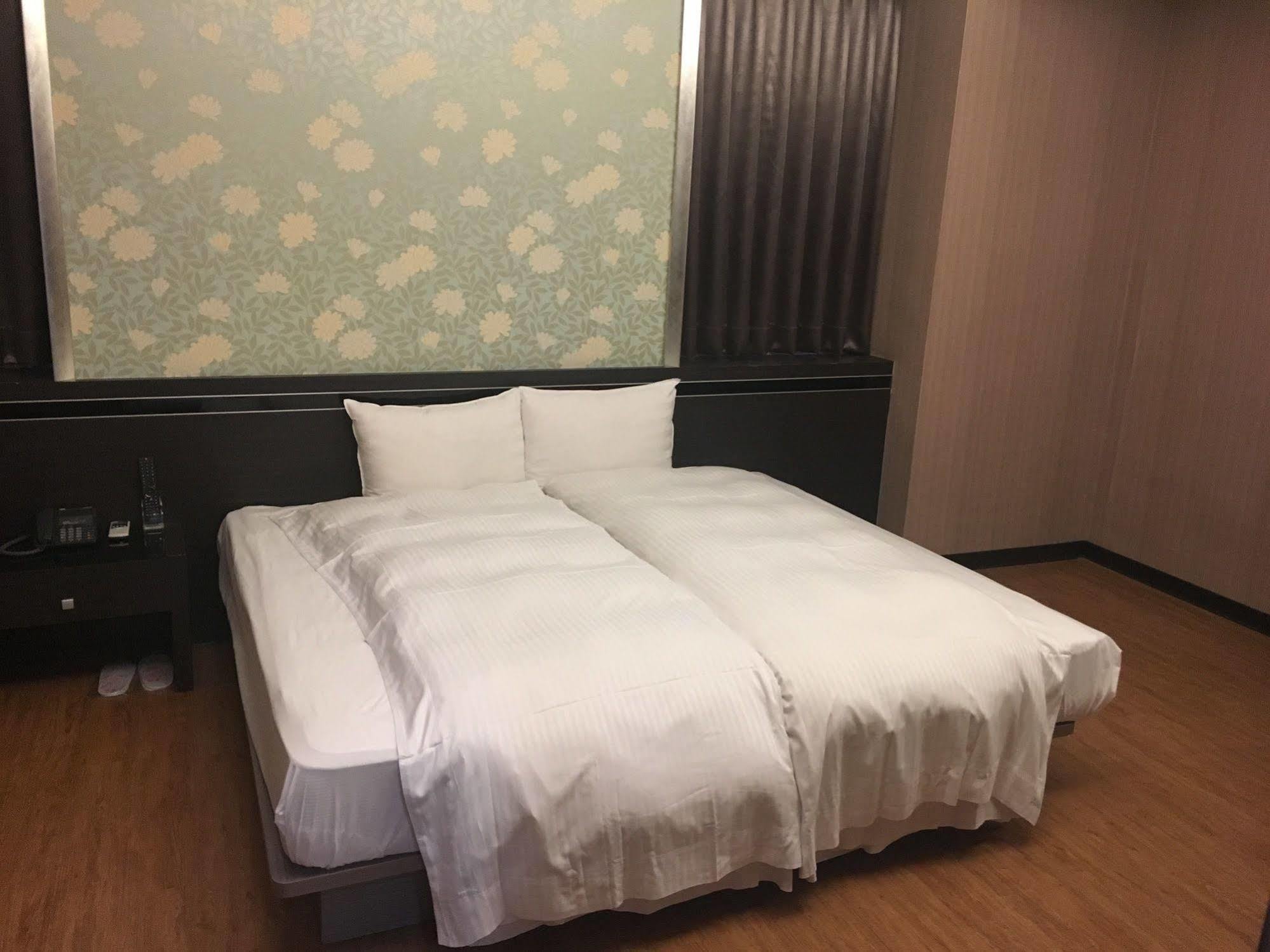 Military 75 Hotel Ταϊχούνγκ Εξωτερικό φωτογραφία